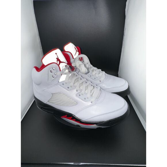 Jordan 5 Retro Fire Red Silver Tongue (2020)